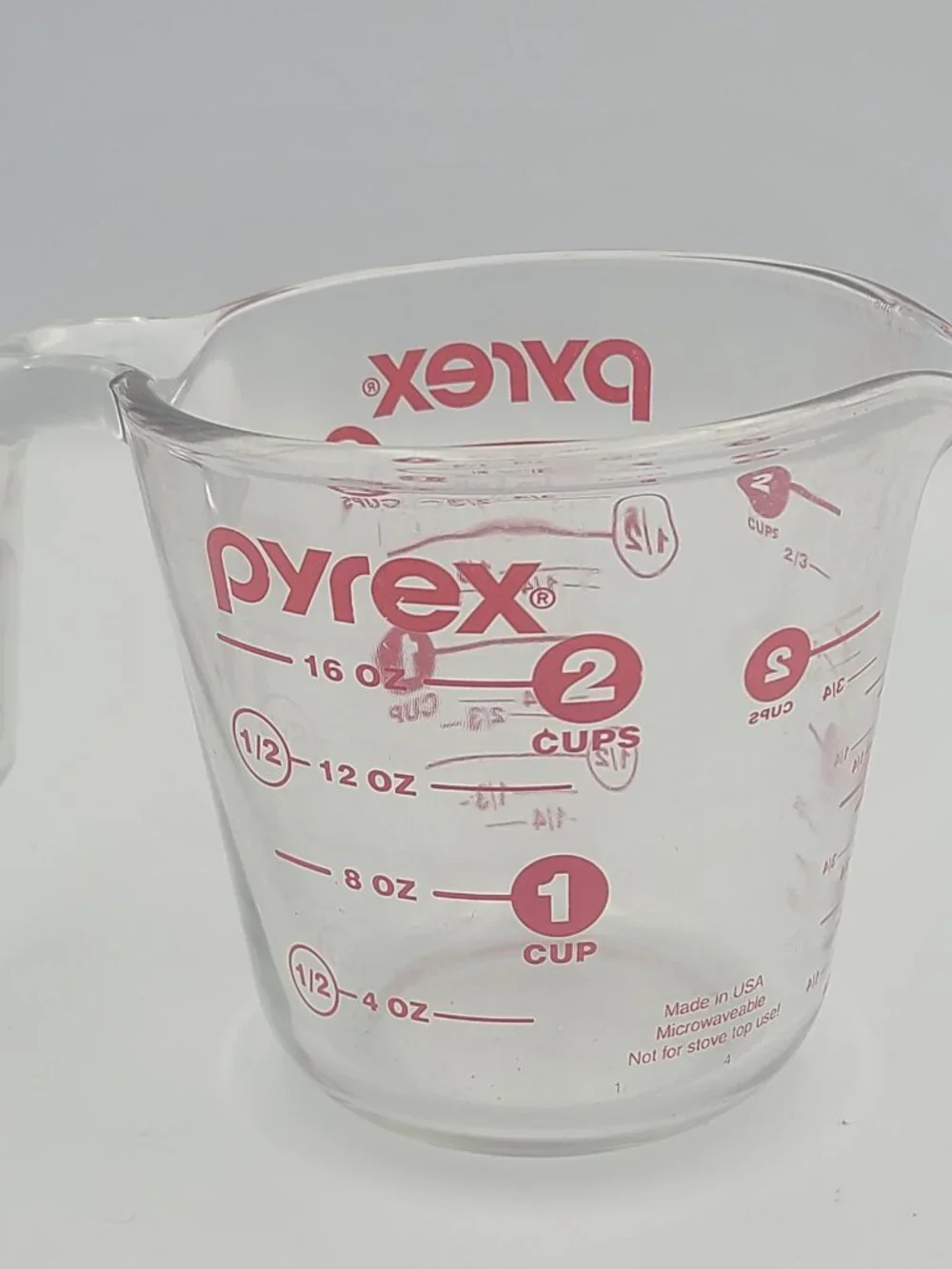 Vtg Pyrex 2 Cup Glass Measuring Cup Red Circle Numbers 16 oz USA J Hook Handle